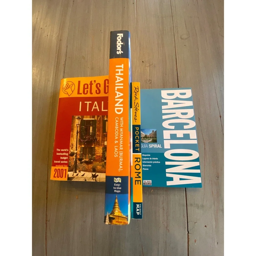Lot of 4‎ Travel Guidebooks Italy Barcelona Thailand Rome